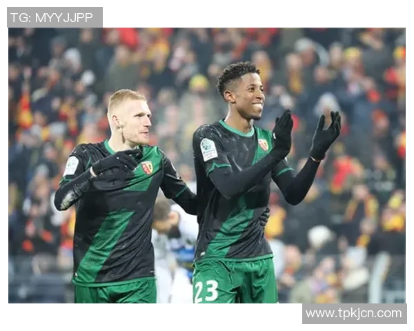 格勒诺布尔与奥兰斯的激烈对决揭示法甲新赛季的竞争态势与球队实力分析